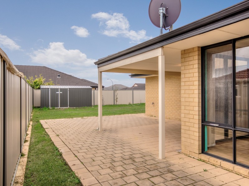 15 Oliver Vista, Bertram WA 6167