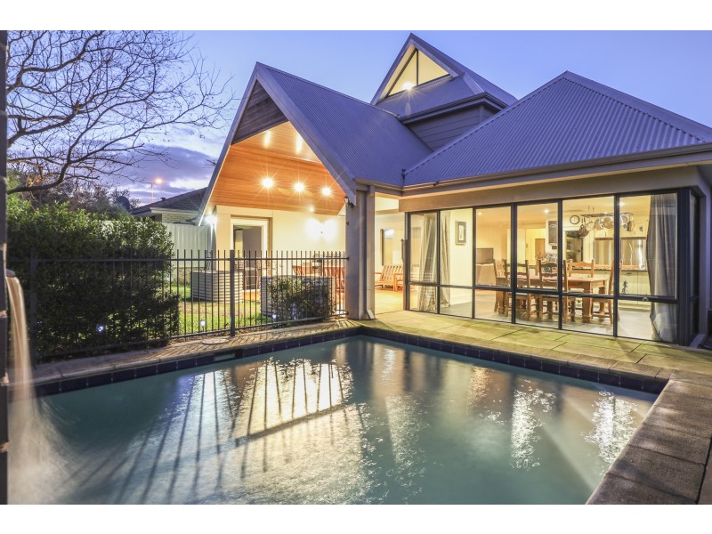 7 Graymont Close, Darch WA 6065