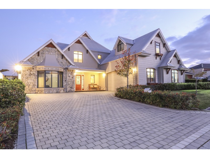 7 Graymont Close, Darch WA 6065