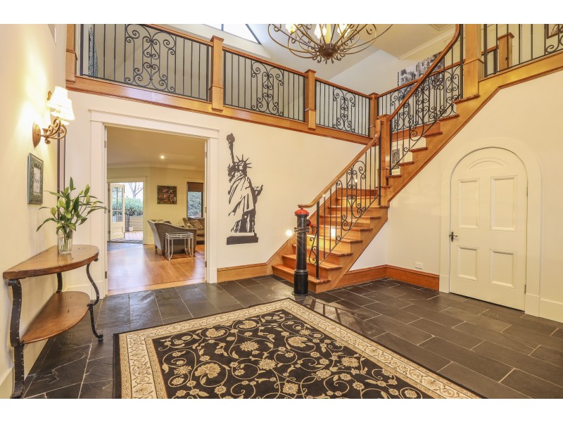 7 Graymont Close, Darch WA 6065