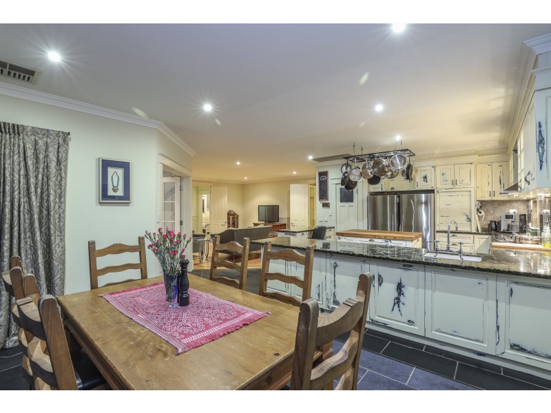 7 Graymont Close, Darch WA 6065