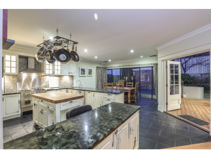 7 Graymont Close, Darch WA 6065