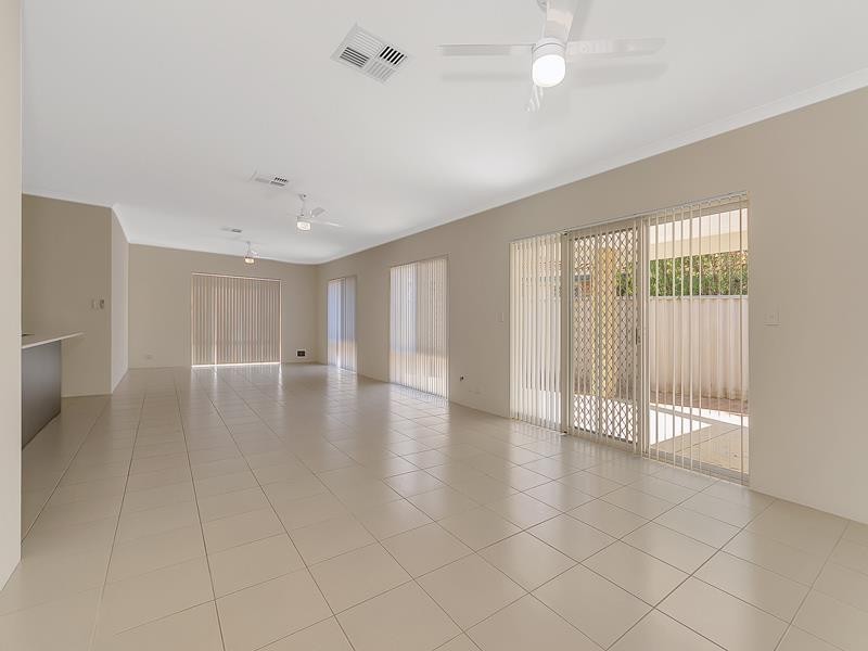 7 Genoa Place, Secret Harbour WA 6173