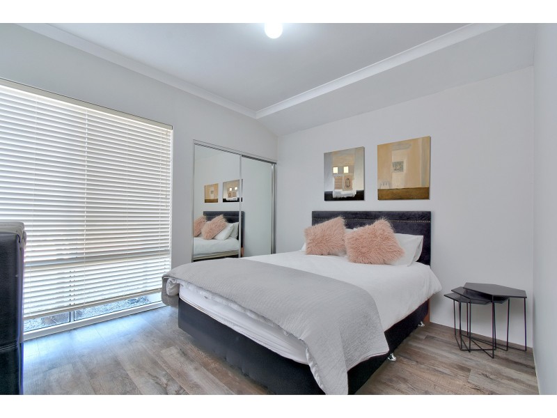 12 Dresden Street, Hocking WA 6065