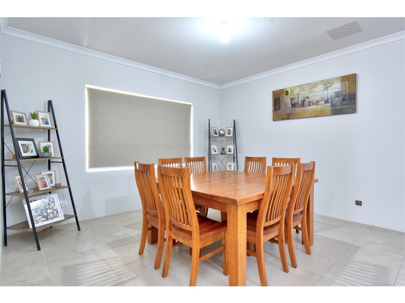 12 Dresden Street, Hocking WA 6065