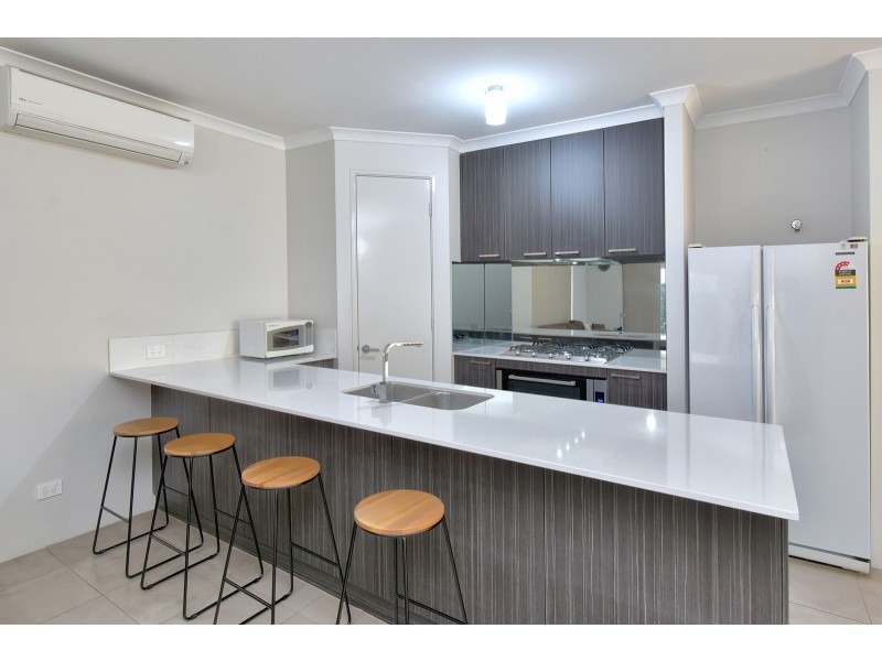 12 Dresden Street, Hocking WA 6065