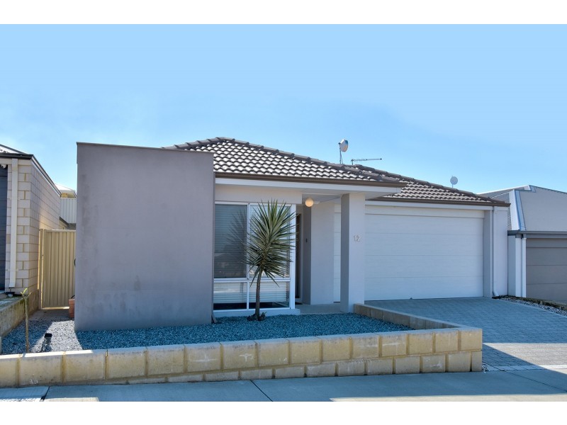 12 Dresden Street, Hocking WA 6065