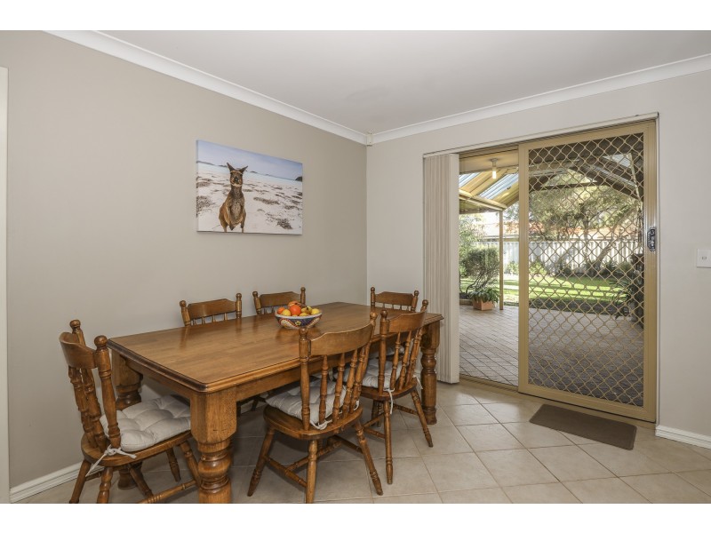 18 Cherwell Avenue, Beechboro WA 6063