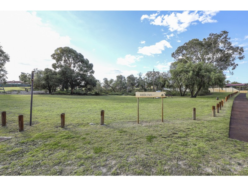 18 Cherwell Avenue, Beechboro WA 6063