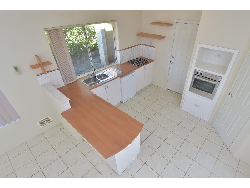 93 East Road, Hocking WA 6065