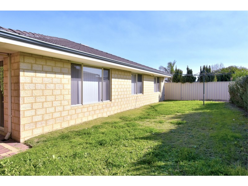 93 East Road, Hocking WA 6065