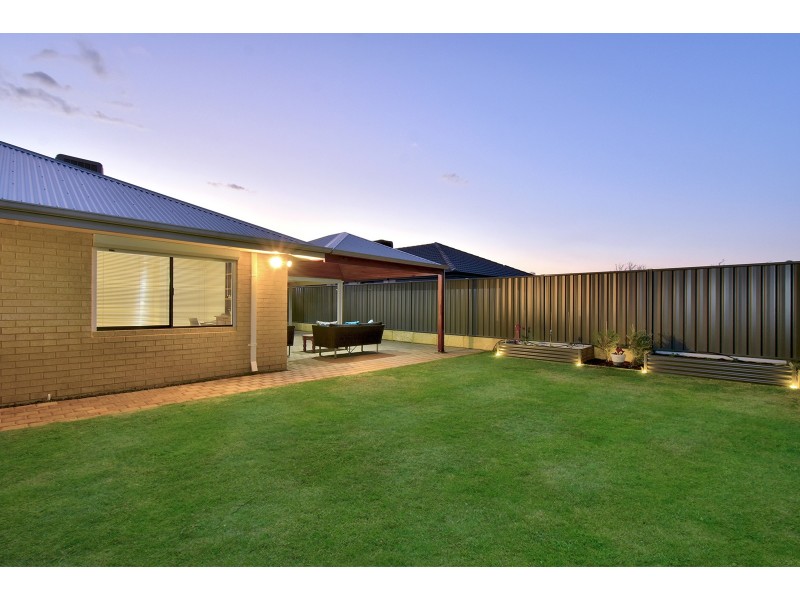 97 Boomerang Loop, Banksia Grove WA 6031