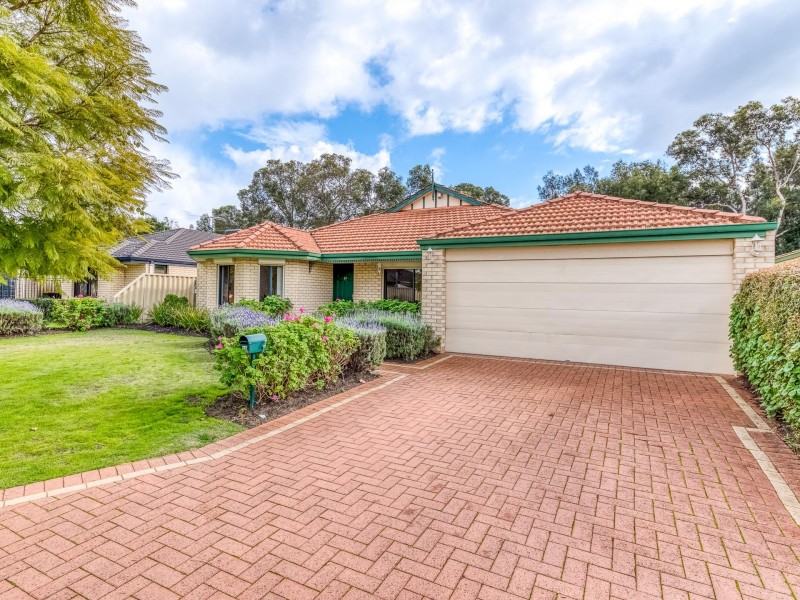 29 Lansdowne Entrance, Canning Vale WA 6155