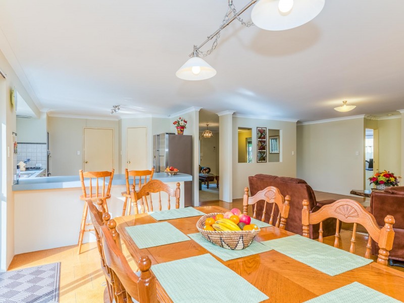 29 Lansdowne Entrance, Canning Vale WA 6155