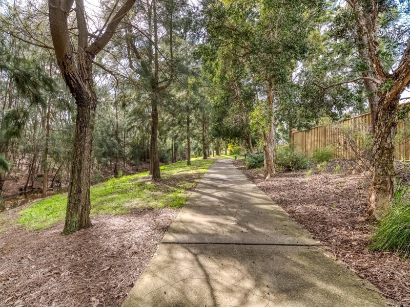 29 Lansdowne Entrance, Canning Vale WA 6155