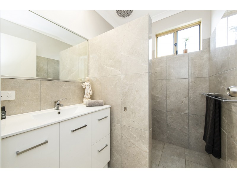 6 Barracuda Rise, Warnbro WA 6169
