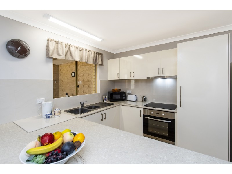 6 Barracuda Rise, Warnbro WA 6169