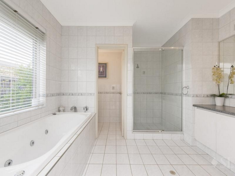 3 Cabernet Place, The Vines WA 6069