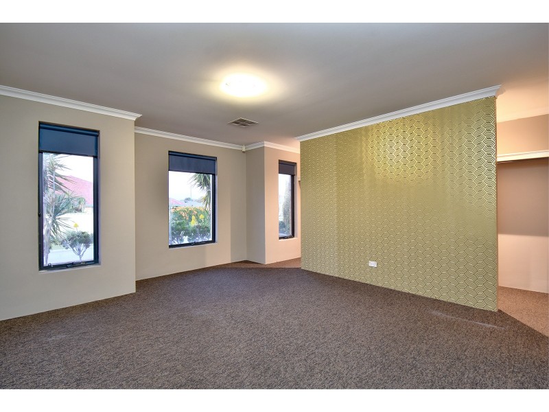 88 Da Vinci Drive, Tapping WA 6065