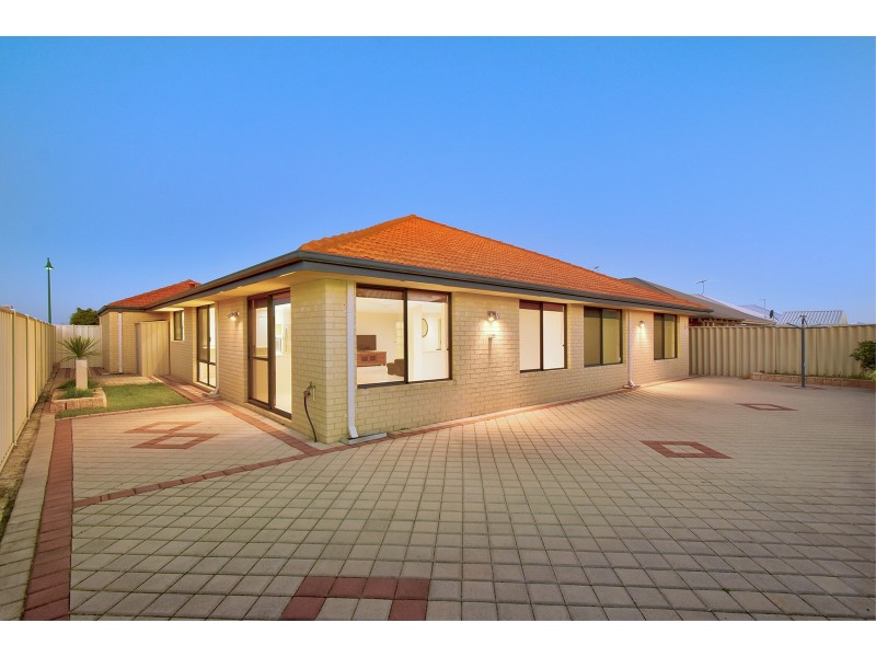 88 Da Vinci Drive, Tapping WA 6065