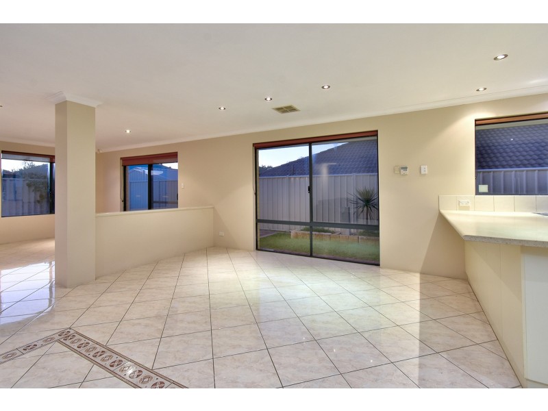 88 Da Vinci Drive, Tapping WA 6065