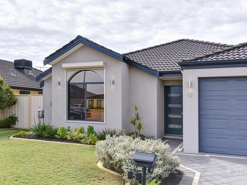 5 Zurich Fairway, Hocking WA 6065