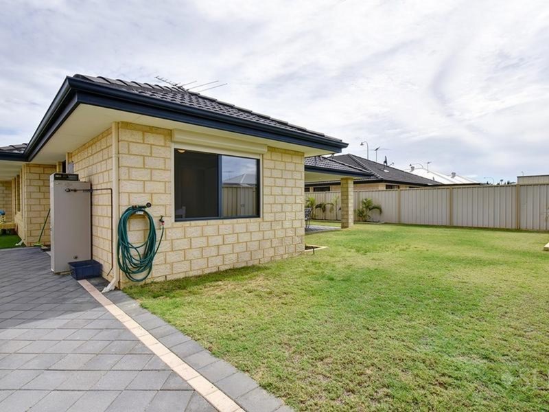 5 Zurich Fairway, Hocking WA 6065