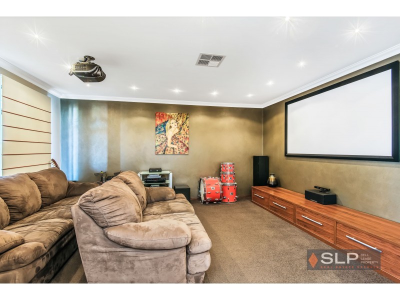 139 Manchester Drive, Hocking WA 6065