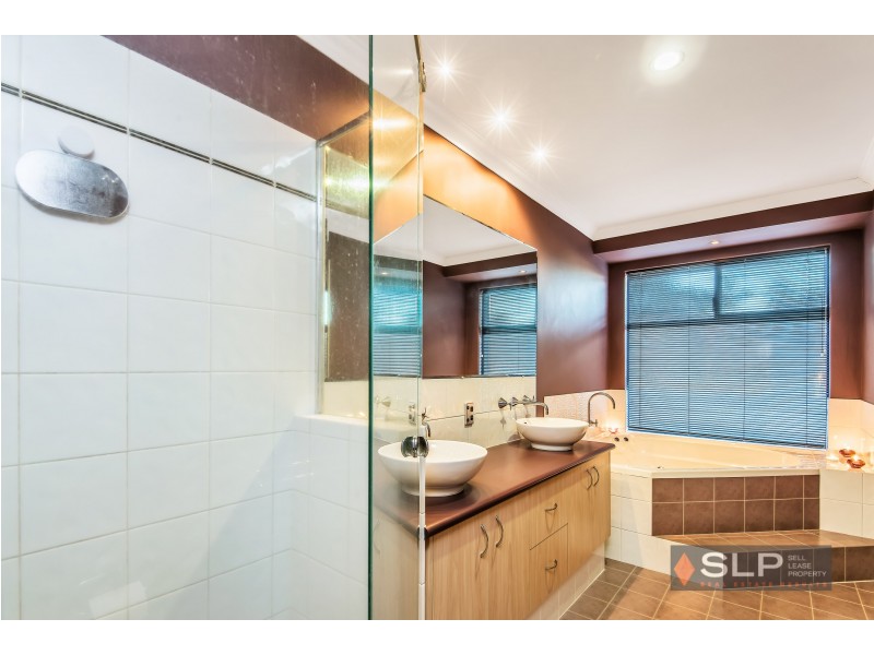 139 Manchester Drive, Hocking WA 6065