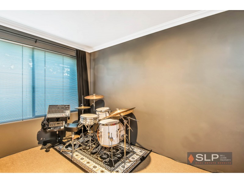 139 Manchester Drive, Hocking WA 6065