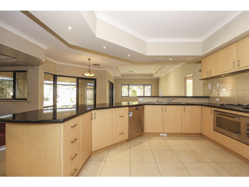 38 Cervara Avenue, Stirling WA 6021