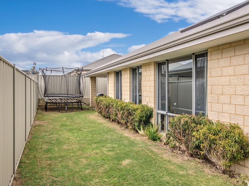 22 Gilroyd Way, Golden Bay WA 6174