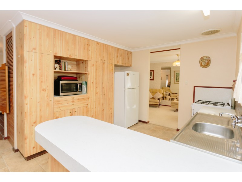 7 Wedgewood Drive, Edgewater WA 6027