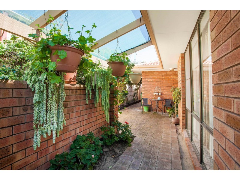 11 Leura Street, Nedlands WA 6009