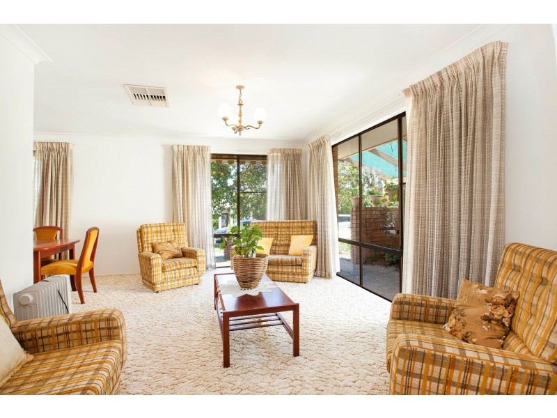 11 Leura Street, Nedlands WA 6009