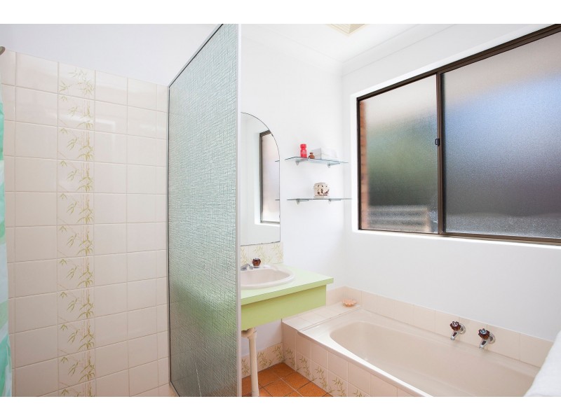 11 Leura Street, Nedlands WA 6009