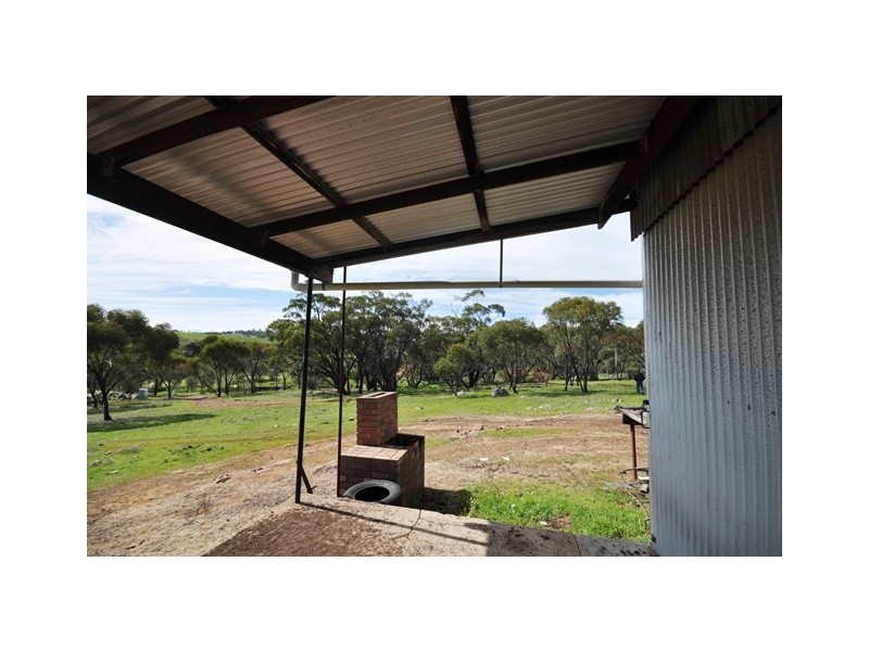 42 Ferguson Road, Coondle WA 6566