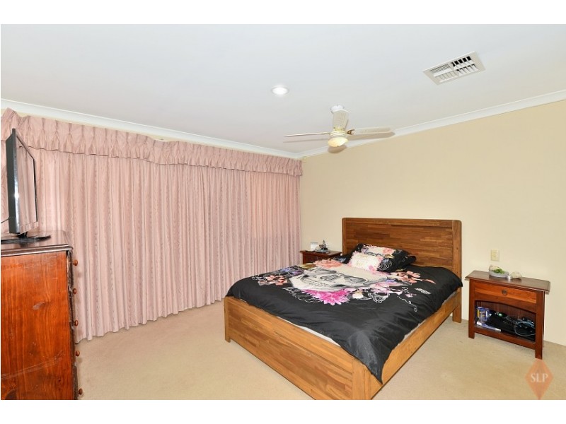 24 Hestia Place, San Remo WA 6210