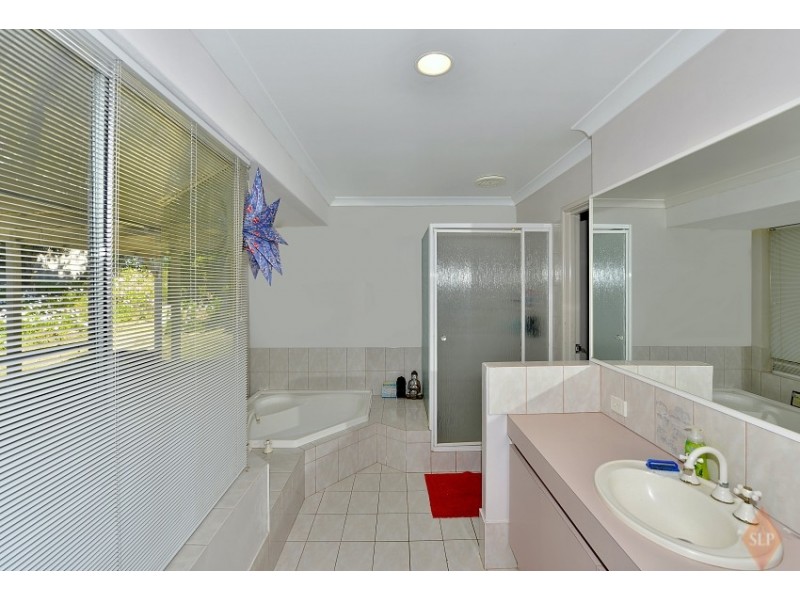 24 Hestia Place, San Remo WA 6210