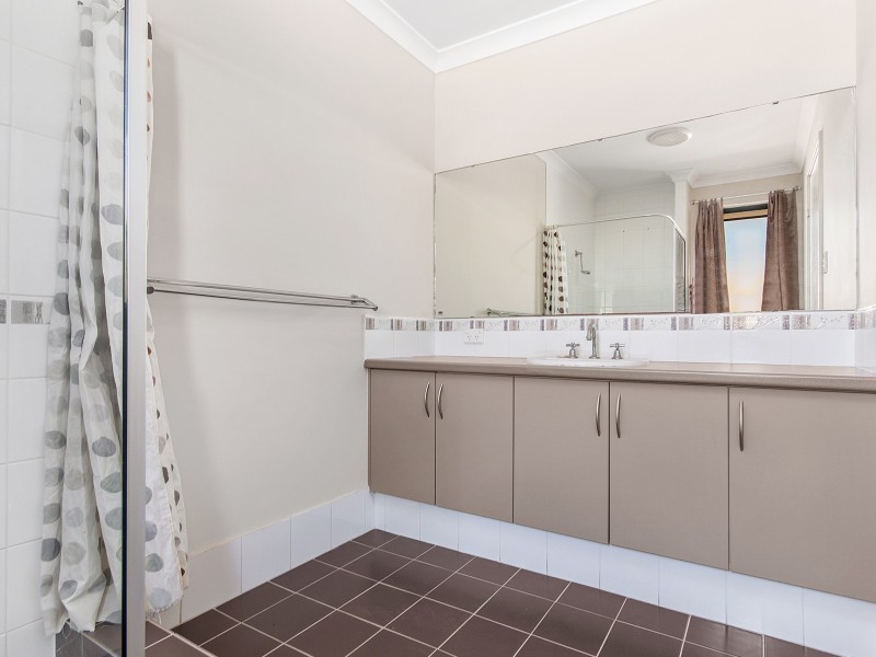 21 Waterfields Drive, Bertram WA 6167