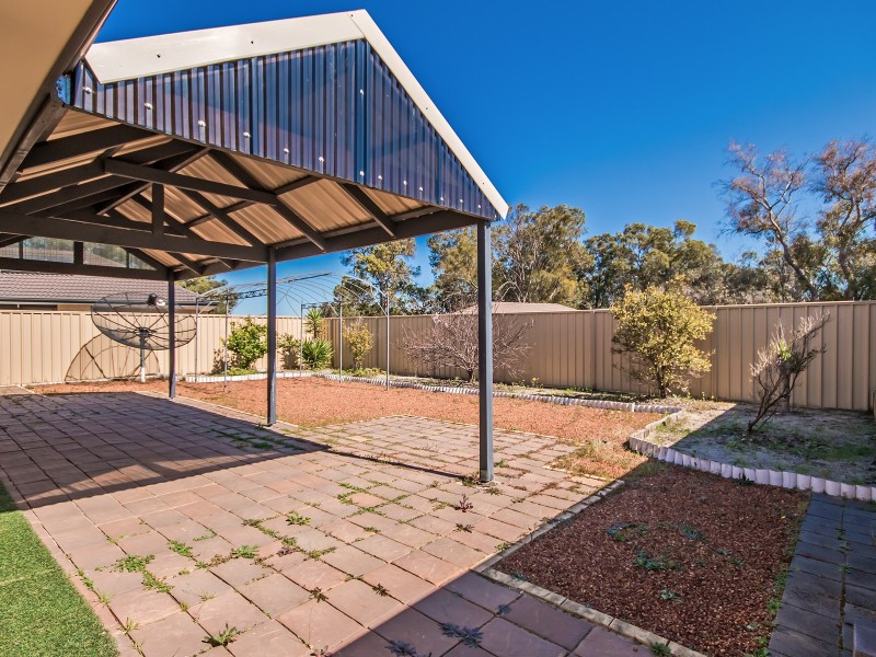 21 Waterfields Drive, Bertram WA 6167