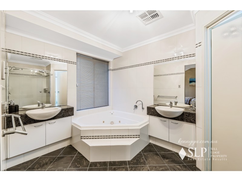 4 Hopper Turn, Madeley WA 6065