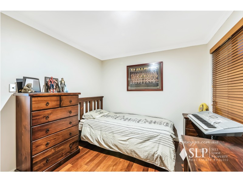 4 Hopper Turn, Madeley WA 6065