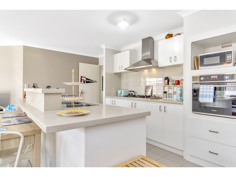 12 Sunderland Way, Waikiki WA 6169