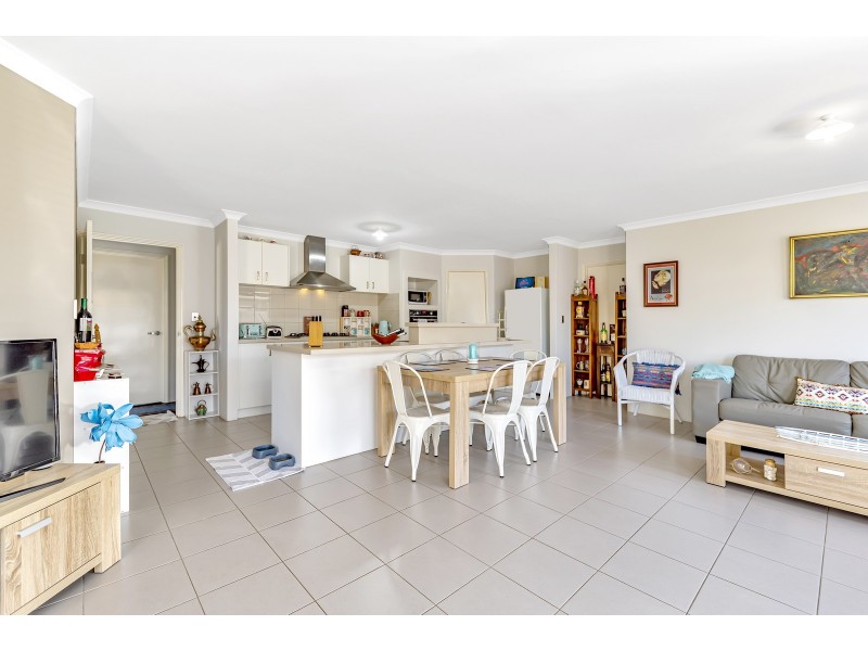 12 Sunderland Way, Waikiki WA 6169