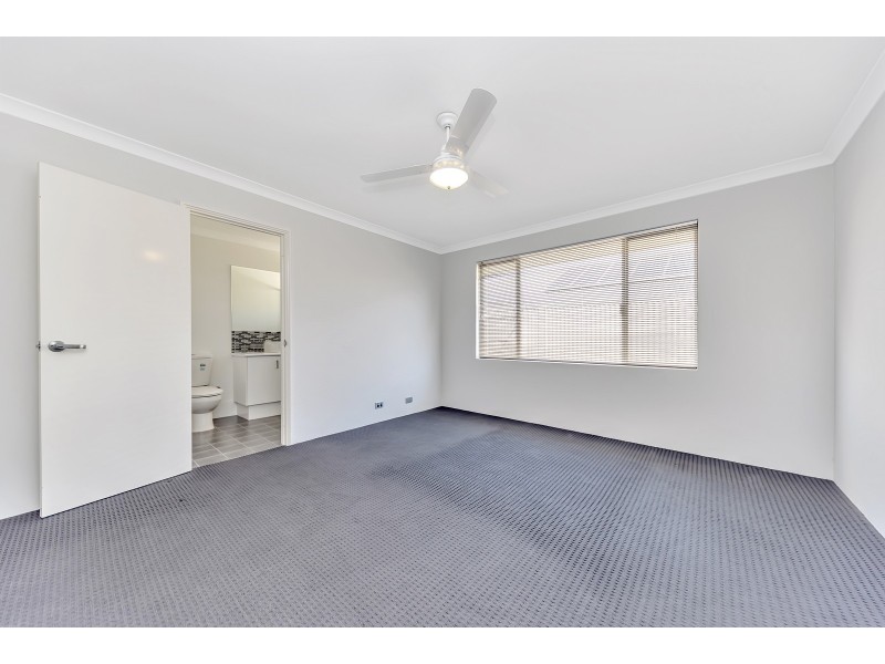 12 Sunderland Way, Waikiki WA 6169