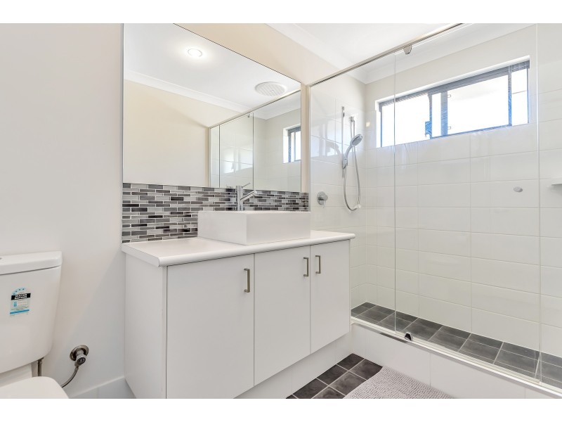 12 Sunderland Way, Waikiki WA 6169