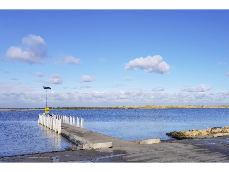 12 Sunderland Way, Waikiki WA 6169