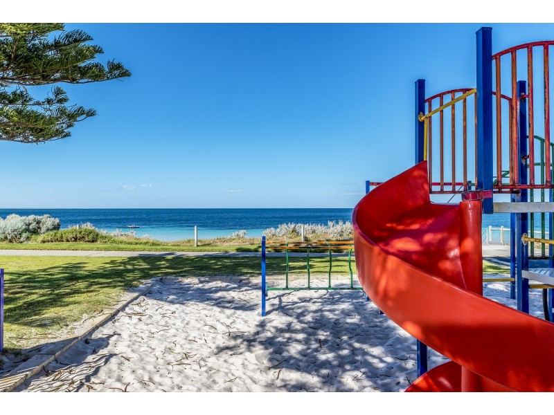 12 Sunderland Way, Waikiki WA 6169