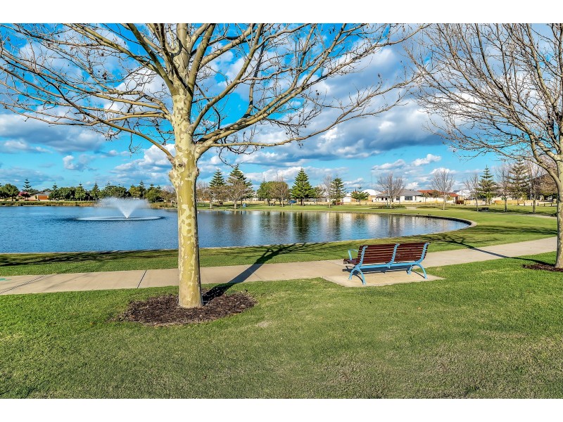 12 Sunderland Way, Waikiki WA 6169